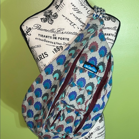 KAVU Women's Sling Bag - Multicolor - Picture 1 of 10